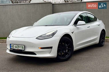 Седан Tesla Model 3 2020 в Днепре