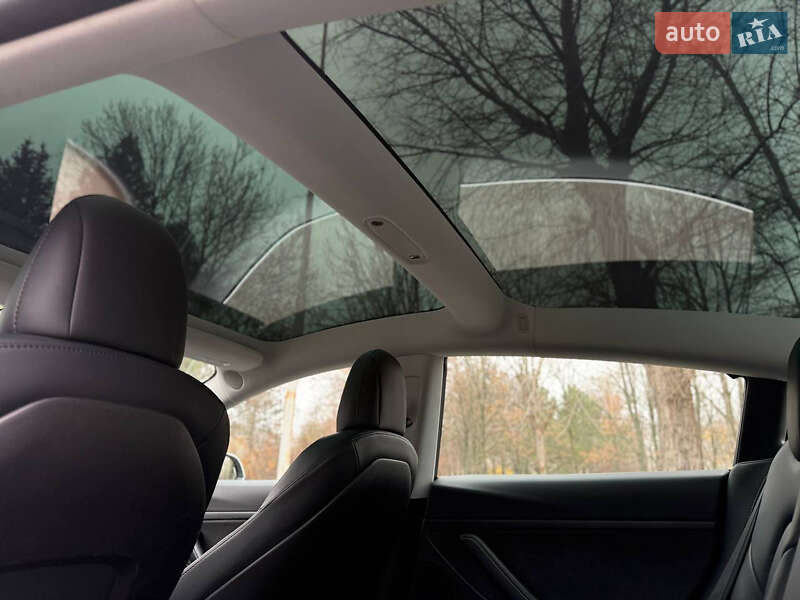 Седан Tesla Model 3 2020 в Днепре