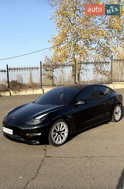 Седан Tesla Model 3 2021 в Миколаєві