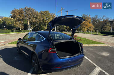 Седан Tesla Model 3 2020 в Одессе