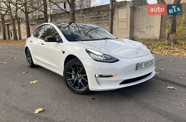 Седан Tesla Model 3 2020 в Миколаєві