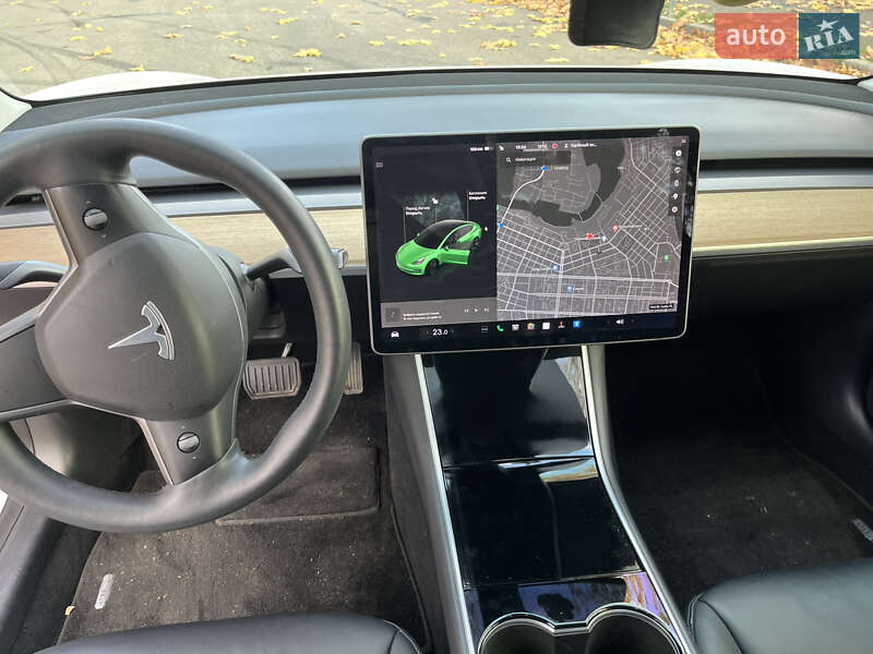 Седан Tesla Model 3 2020 в Миколаєві