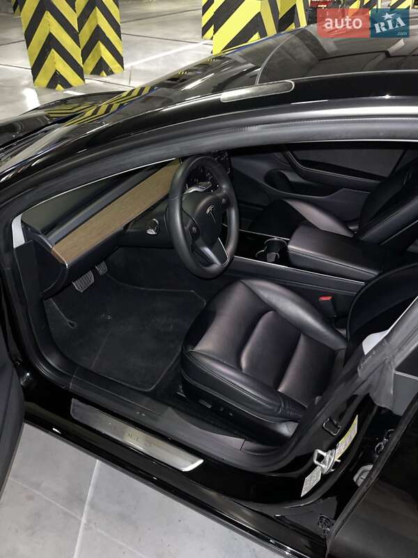 Седан Tesla Model 3 2019 в Киеве фото 22 Седан Tesla Model 3 2019 в Киеве