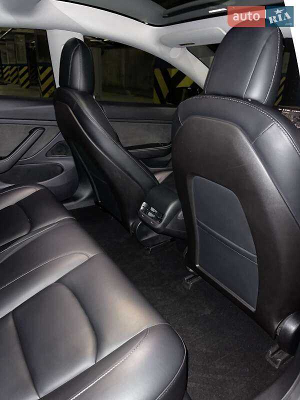 Седан Tesla Model 3 2019 в Киеве фото 26 Седан Tesla Model 3 2019 в Киеве