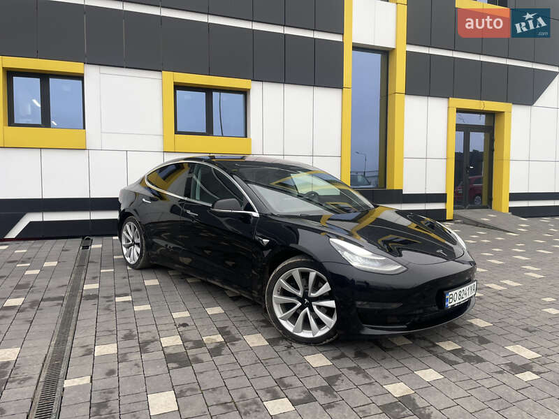Седан Tesla Model 3 2019 в Тернополе фото Седан Tesla Model 3 2019 в Тернополе