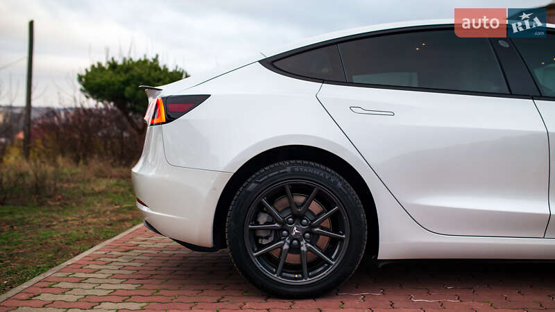 Седан Tesla Model 3 2019 в Черновцах фото 11 Седан Tesla Model 3 2019 в Черновцах
