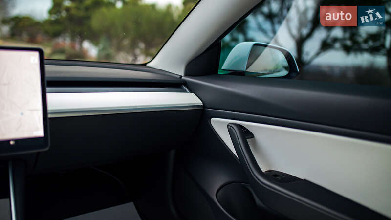 Седан Tesla Model 3 2019 в Черновцах фото 39 Седан Tesla Model 3 2019 в Черновцах