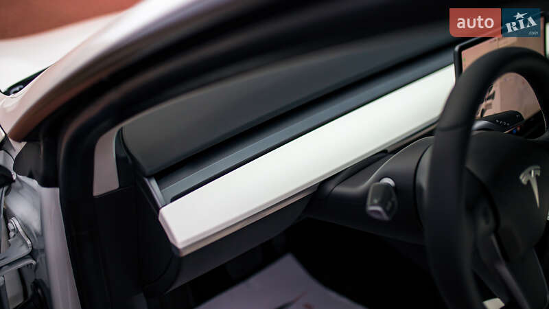 Седан Tesla Model 3 2019 в Черновцах фото 55 Седан Tesla Model 3 2019 в Черновцах