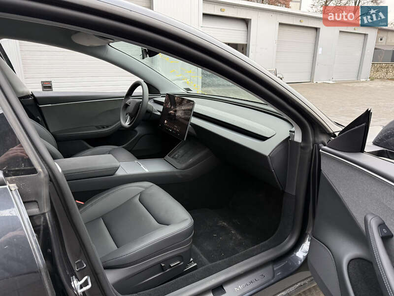 Седан Tesla Model 3 2025 в Тернополе фото 13 Седан Tesla Model 3 2025 в Тернополе