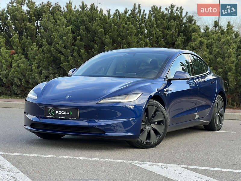 Седан Tesla Model 3 2024 в Киеве