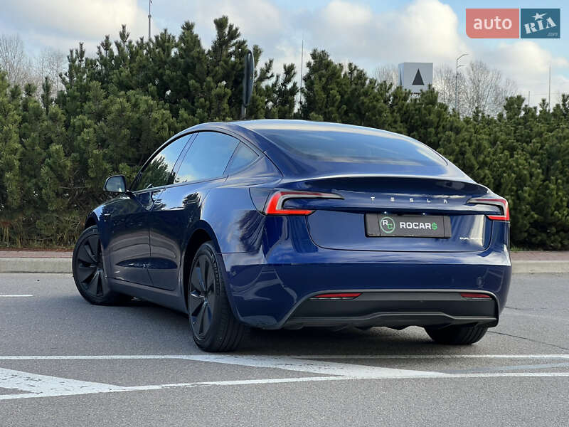 Седан Tesla Model 3 2024 в Киеве