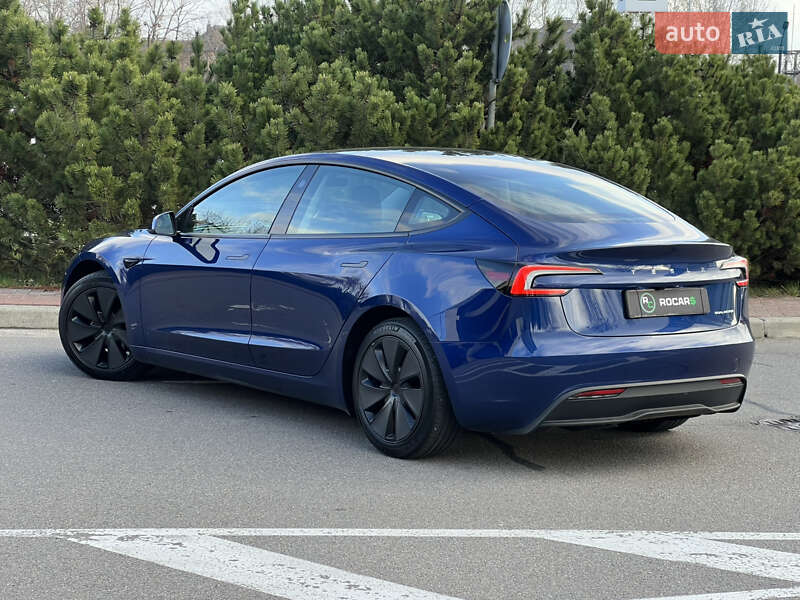 Седан Tesla Model 3 2024 в Киеве