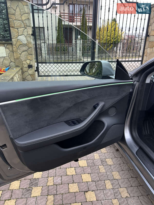 Седан Tesla Model 3 2024 в Тернополе фото 13 Седан Tesla Model 3 2024 в Тернополе
