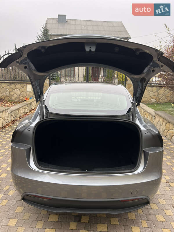 Седан Tesla Model 3 2024 в Тернополе фото 21 Седан Tesla Model 3 2024 в Тернополе