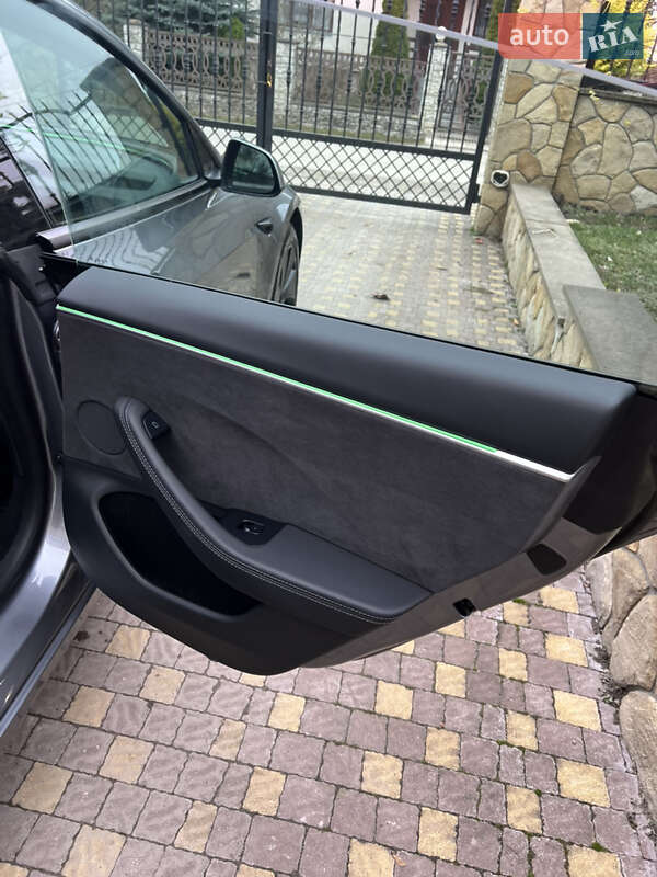 Седан Tesla Model 3 2024 в Тернополе фото 25 Седан Tesla Model 3 2024 в Тернополе