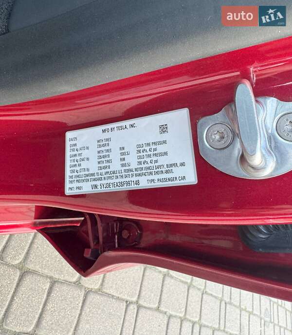 Седан Tesla Model 3 2025 в Киеве