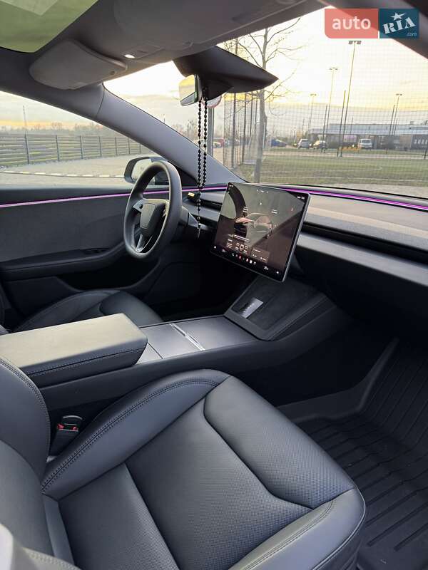 Седан Tesla Model 3 2024 в Мукачево фото 12 Седан Tesla Model 3 2024 в Мукачево