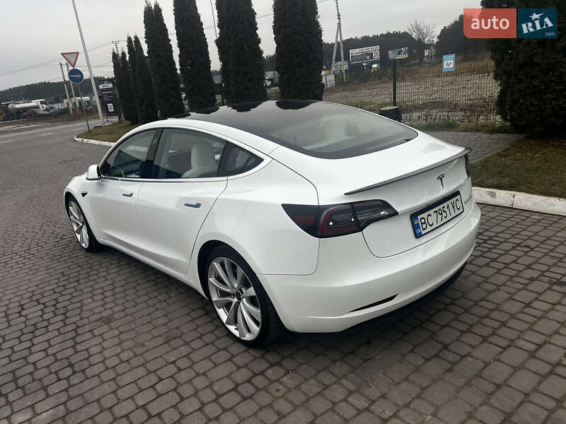 Седан Tesla Model 3 2018 в Львове фото 23 Седан Tesla Model 3 2018 в Львове