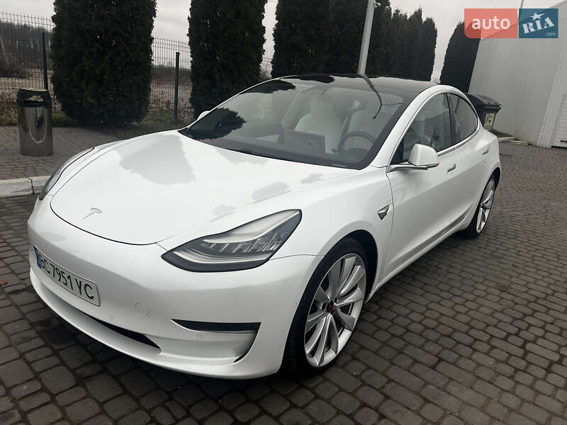 Седан Tesla Model 3 2018 в Львове фото 12 Седан Tesla Model 3 2018 в Львове