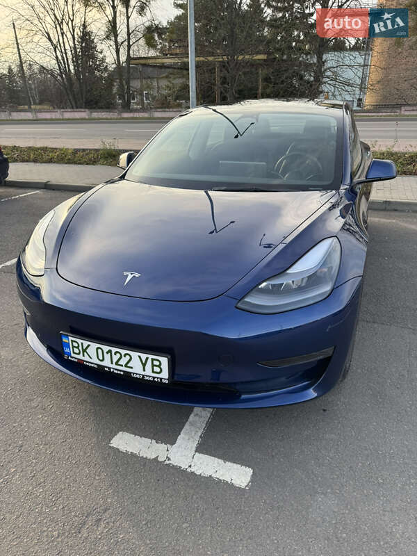 Седан Tesla Model 3 2022 в Ровно фото Седан Tesla Model 3 2022 в Ровно