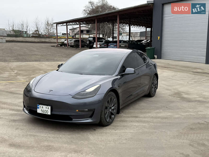 Седан Tesla Model 3 2018 в Золотоноше