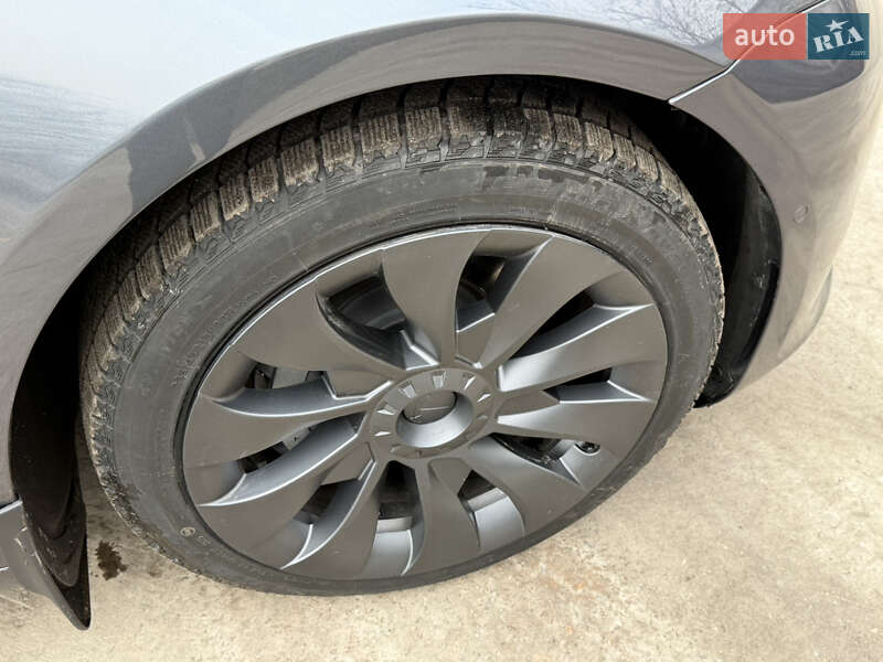 Седан Tesla Model 3 2018 в Золотоноше