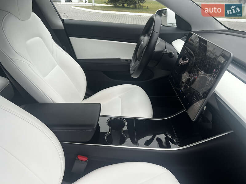 Седан Tesla Model 3 2018 в Львове фото 67 Седан Tesla Model 3 2018 в Львове