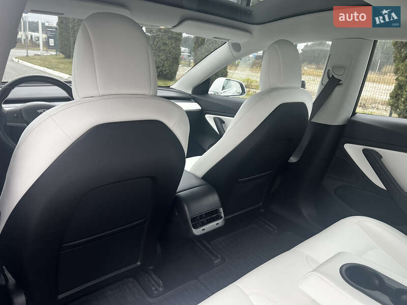 Седан Tesla Model 3 2018 в Львове фото 83 Седан Tesla Model 3 2018 в Львове