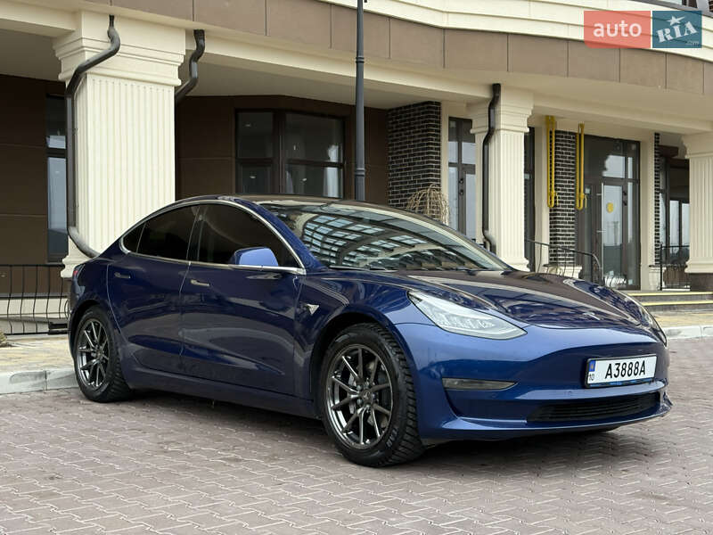Седан Tesla Model 3 2020 в Киеве фото 2 Седан Tesla Model 3 2020 в Киеве