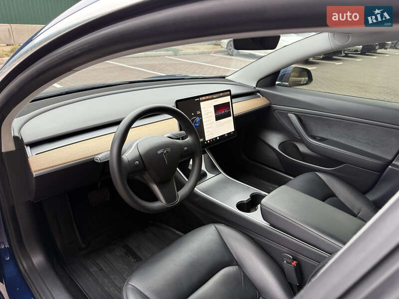 Седан Tesla Model 3 2020 в Киеве фото 7 Седан Tesla Model 3 2020 в Киеве