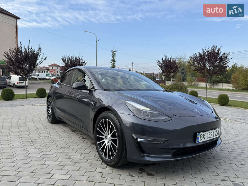 Tesla Model 3 2022 Tesla Model 3 2022