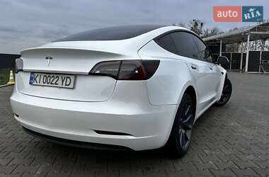 Седан Tesla Model 3 2022 в Кагарлыке