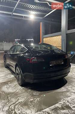 Седан Tesla Model 3 2018 в Житомире
