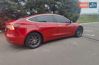 Седан Tesla Model 3 2018 в Одесі