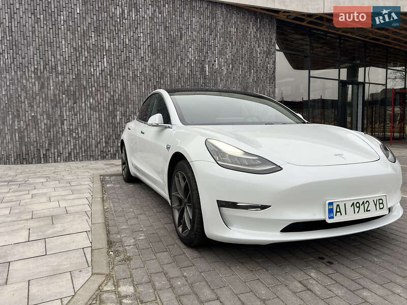 Седан Tesla Model 3 2019 в Киеве фото 3 Седан Tesla Model 3 2019 в Киеве