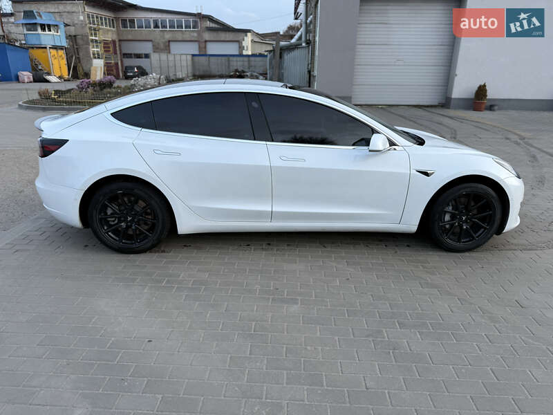 Седан Tesla Model 3 2020 в Запоріжжі фото 4 Седан Tesla Model 3 2020 в Запоріжжі