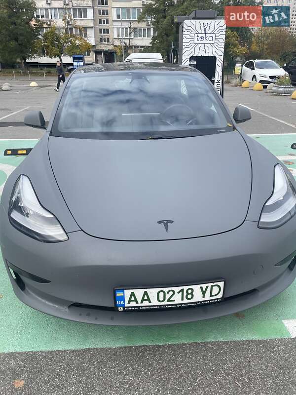 Tesla Model 3 2020 Tesla Model 3 2020