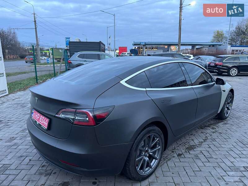 Седан Tesla Model 3 2018 в Луцке фото 4 Седан Tesla Model 3 2018 в Луцке