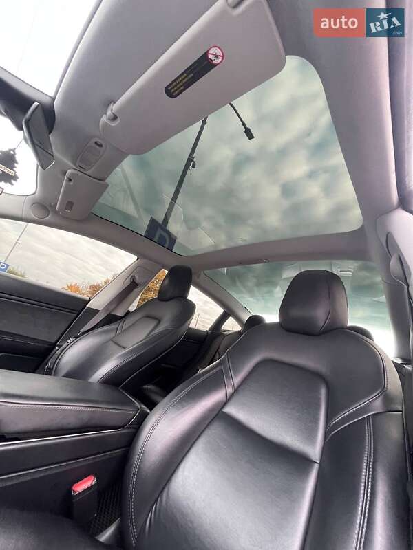 Седан Tesla Model 3 2018 в Львове фото 15 Седан Tesla Model 3 2018 в Львове