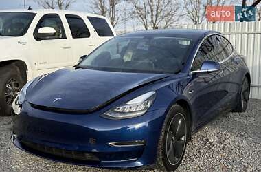 Седан Tesla Model 3 2019 в Дрогобичі