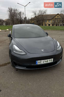 Седан Tesla Model 3 2021 в Кривому Розі