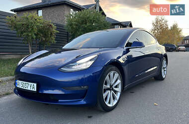 Седан Tesla Model 3 2019 в Киеве
