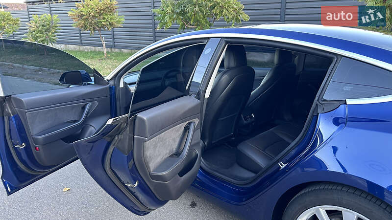 Седан Tesla Model 3 2019 в Киеве фото 30 Седан Tesla Model 3 2019 в Киеве