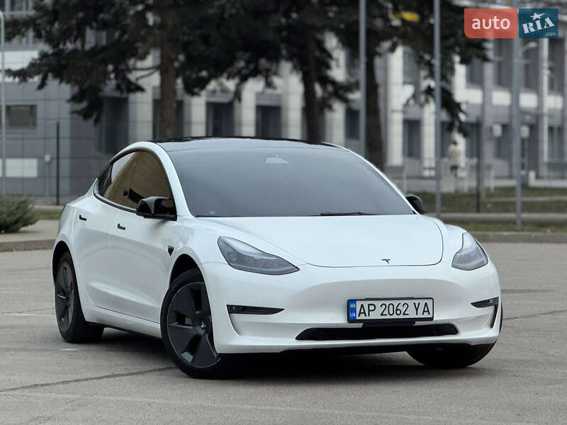 Седан Tesla Model 3 2022 в Запоріжжі