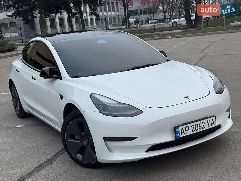 Седан Tesla Model 3 2022 в Запоріжжі