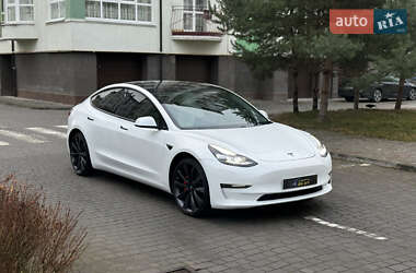 Седан Tesla Model 3 2020 в Ивано-Франковске