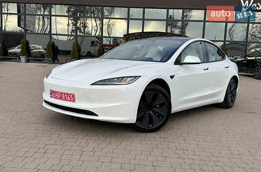Седан Tesla Model 3 2025 в Луцьку