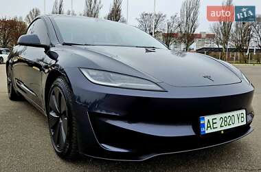 Седан Tesla Model 3 2024 в Днепре