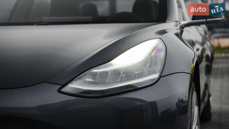 Седан Tesla Model 3 2018 в Киеве фото 9 Седан Tesla Model 3 2018 в Киеве
