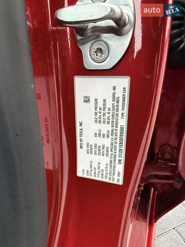 Седан Tesla Model 3 2024 в Виннице